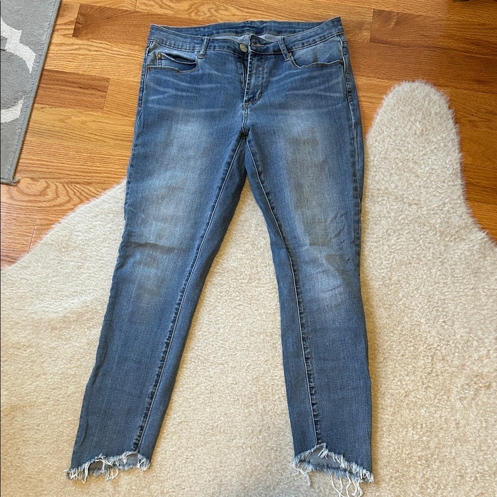 Articles Of Society Distressed Blue Ankle Jeans Sz. 31